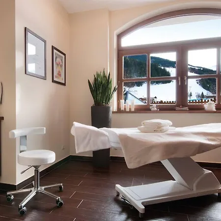 Hasenauer 4 Sterne Superior 萨尔巴赫