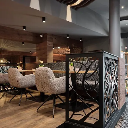 Hasenauer 4 Sterne Superior Hotel 4*