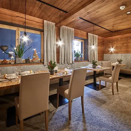 Hotel Hasenauer 4 Sterne Superior Saalbach