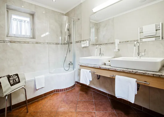 Hasenauer 4 Sterne Superior ホテル ザールバッハ・ヒンターグレム