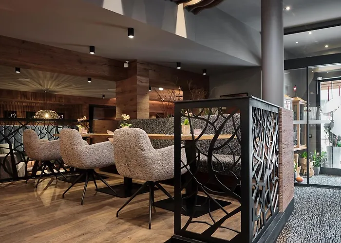 Hasenauer 4 Sterne Superior ホテル 4*