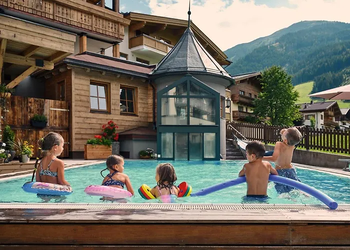 Hasenauer 4 Sterne Superior ザールバッハ・ヒンターグレム