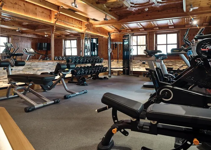 ホテル Hasenauer 4 Sterne Superior ザールバッハ・ヒンターグレム