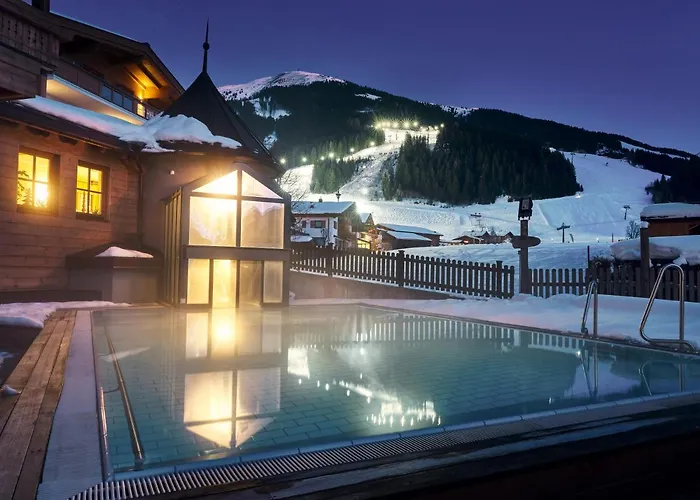 Hasenauer 4 Sterne Superior ザールバッハ・ヒンターグレム